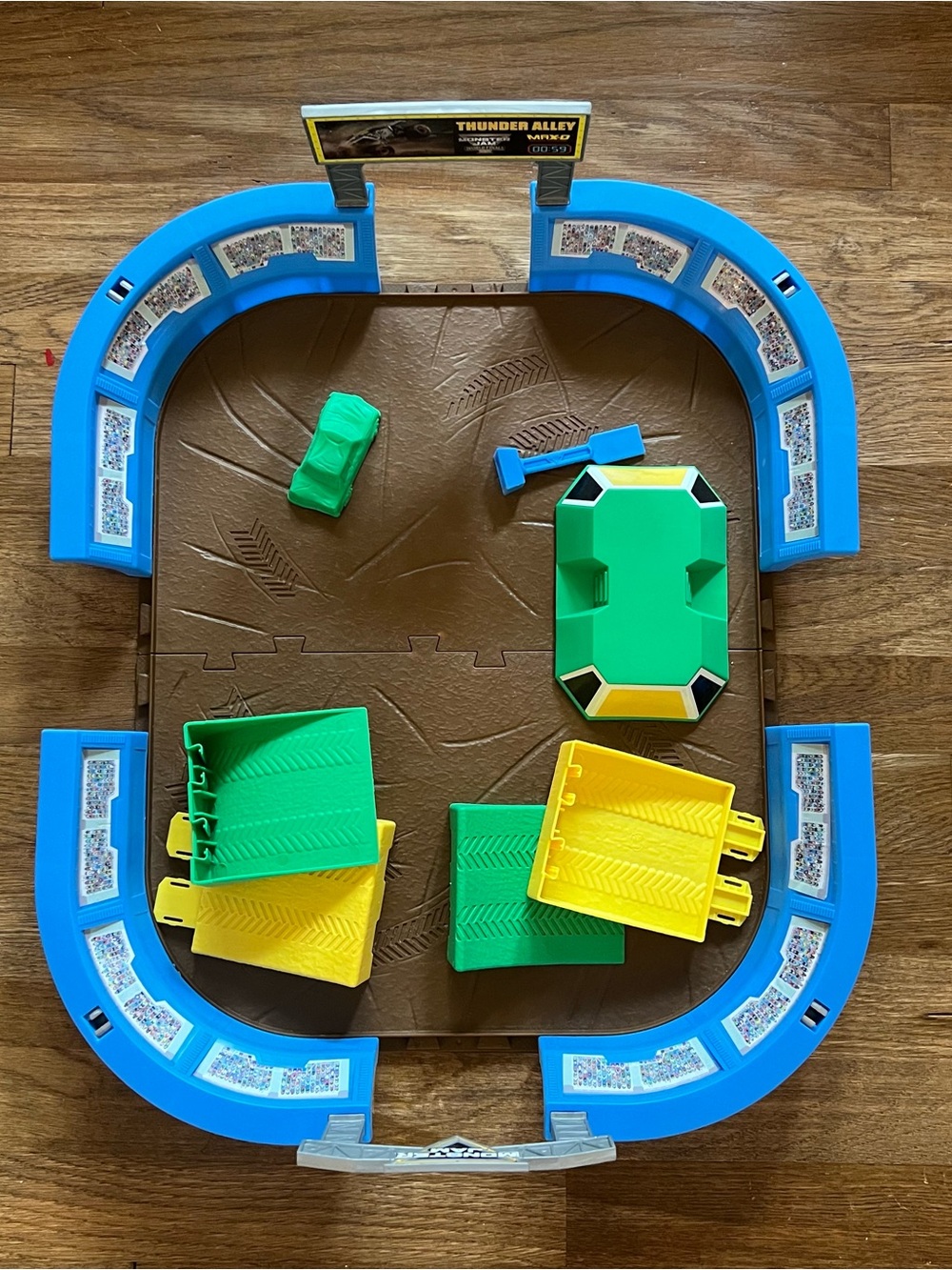 Hot Wheels Monster Jam Max D Arena Ramps Jumps